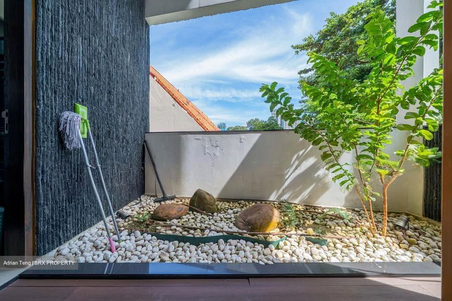 Green Lane (D15), Terrace #637940751